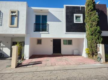 Casa en condominio de 3 habitaciones, Zapopan · Casa en Renta Camino a Las Cañadas por El Nuevo Costco