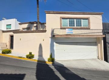 Casa de 3 habitaciones, Monterrey · Casa en Venta en Paseo de Los Geranios Lomas del Paseo Monterrey