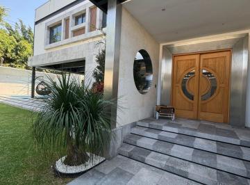 Casa de 4 habitaciones, Cuernavaca · Casa en Venta en Palmira