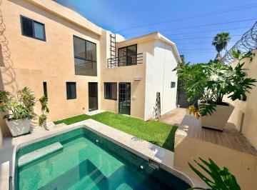 Casa de 4 habitaciones, Cuernavaca · Venta Casa Completamente Remodelada en Acapatzingo