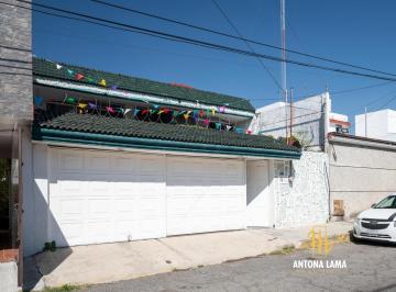 Casa · 272m² · 3 Recámaras · 1 Estacionamiento · Casa en Venta en Prados Agua Azul, Puebla