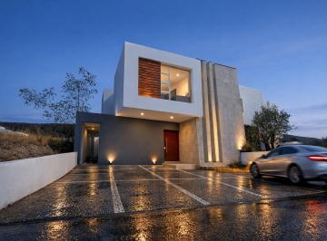Casa de 4 habitaciones, Huimilpan · Casa en Venta en Club de Golf El Encino, 4 Recámaras, 4 Baños Completos, Lujo