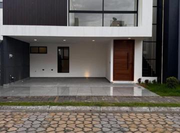 Casa · 326m² · 4 Recámaras · Casa - Fraccionamiento Lomas de Angelópolis