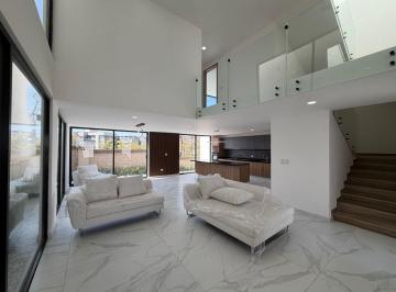 Casa · 238m² · 3 Recámaras · 2 Estacionamientos · Casa - Fraccionamiento Lomas de Angelópolis