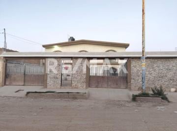 Casa · 232m² · 5 Recámaras · 4 Estacionamientos · Casa en Venta en Colonia México Amplia y Espaciosa con Gran Terreno - (4)