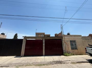 Casa · 195m² · 4 Recámaras · 2 Estacionamientos · Casa de 2 Pisos en Venta Cercana Al Itd - (4)