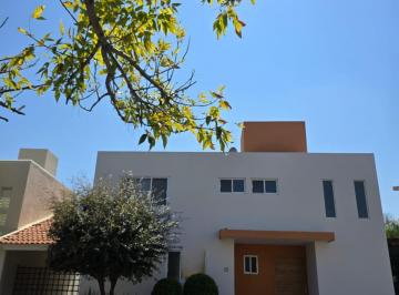 Casa · 240m² · 3 Recámaras · 3 Estacionamientos · Venta de Casa en Puerta Real, Corregidora Querètaro - (4)