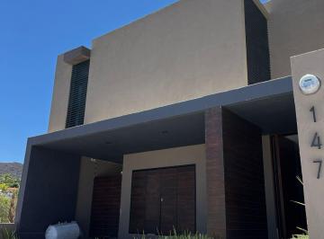 Casa en condominio · 350m² · 4 Recámaras · 3 Estacionamientos · Venta de Residencia en Lomas de Juriquilla, Queretaro - (4)