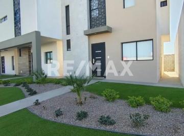 Casa · 80m² · 2 Recámaras · 2 Estacionamientos · Hermosa Casa en Venta en Zona Privadas Campestre - (4)