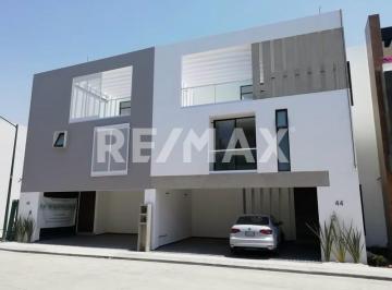 Casa en condominio · 256m² · 3 Recámaras · 2 Estacionamientos · Casa en Residencial Nobel - (4)