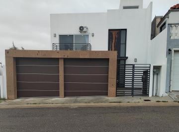 Casa · 218m² · 3 Recámaras · 2 Estacionamientos · Ocean View House For Rent in Punta Azul - (4)