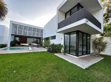 21f964276d33d042a8b1bdd603cf24482911b090789d6181f9d58a4dabd024f9 · Residencia con Paneles Solares en Venta, Privada Haciendas Cholul