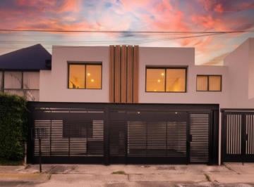 Casa de 3 habitaciones, Naucalpan de Juárez · Casa en Venta en Fuentes de Satélite, Atizapán de Zaragoza