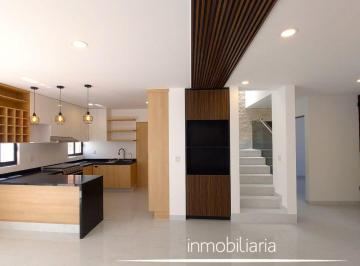 Casa de 3 habitaciones, El Marqués · Casa Nueva con Recámara en Planta Baja. Zakia