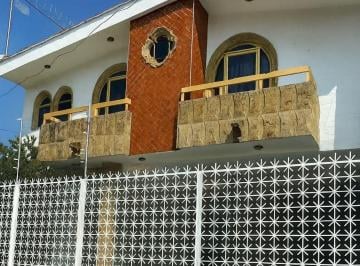 Casa de 8 habitaciones, Guadalajara · Casa en Renta y Venta Jardines del Country