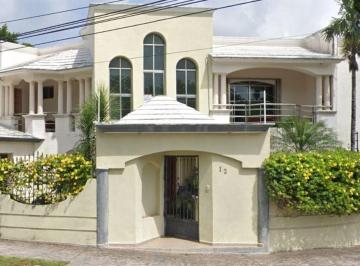 Casa de 4 habitaciones, Cancún · Excelente Oportunidad de Adquirir Casa en Una de Las Mejores Casas en Cancún