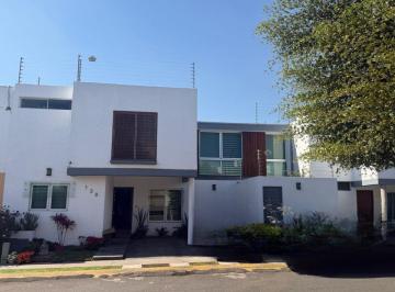 Casa de 6 habitaciones, Guadalajara · Casa en Venta Zona Mercado de Abastos - Valle del Álamo