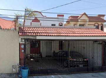 Casa de 3 habitaciones, Guadalupe · Hermosa Casa de Gran Comodidad, con Excelente Ubicacion Cerca de Amenidades, Vialidades y Servicios