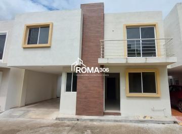 Casa · 113m² · 3 Recámaras · 1 Estacionamiento · Casa en Av José de Escandón, Col del Pueblo (Centro Tampico)