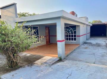 Local comercial , Coatzacoalcos · Rento Para Oficina Propiedad en Excelente Ubicacion con Cochera Porton Automático y Bodega