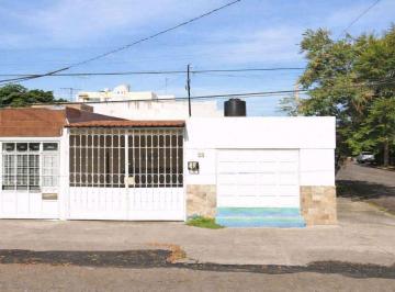 Casa · 141m² · 3 Recámaras · 1 Estacionamiento · Casa en Venta en Agustin Yañez (La Florida)