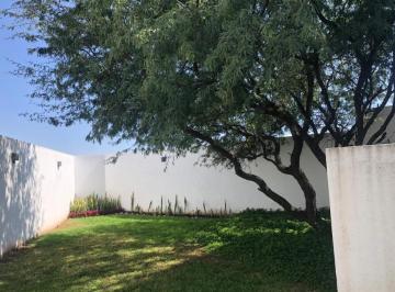 Casa · 272m² · 3 Recámaras · 3 Estacionamientos · Casa Amueblada en Rentan en Real de Juriquilla, Qro.