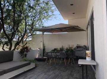 Casa · 272m² · 3 Recámaras · 3 Estacionamientos · Casa Amueblada en Renta en Real de Juriquilla, Querétaro.