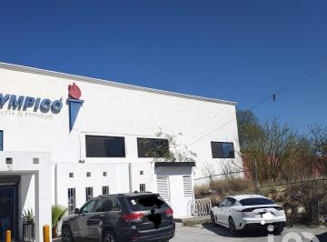 Edificio · 1508m² · 1 Recámara · 32 Estacionamientos · Se Vende Propiedad con Negocio, Saltillo Coahuila