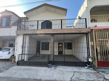 57a0f6933f7b3fa95b9ea4c4e5c650369365b468a489610f9b6ee77b05483c64 · Casa en Venta La Purisima Gpe.