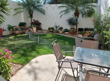 Casa en condominio · 180m² · 3 Recámaras · 2 Estacionamientos · Casa en Condominio en Palmira Cuernavaca, Morelos