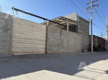 Bodega comercial · 420m² · Se Vende Bodega con Oficinas Equipadas Al Norte Quintas Carolinas