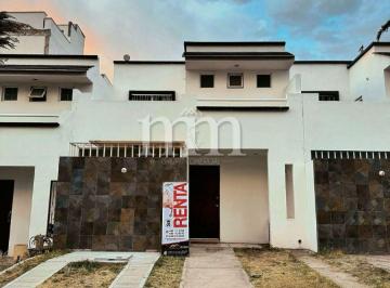Casa de 2 habitaciones, Aguascalientes · Casa Económica Amueblada Al Nororiente de La Ciudad a 10 Minutos de Altaria - Montebello