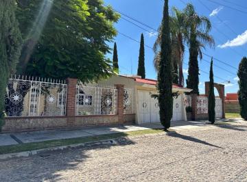 Casa de 5 habitaciones, León · Casa Estilo Hacienda en Venta - El Trébol, León Gto. Precio: $7,490,000 Mxn