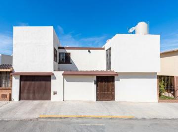 Casa de 3 habitaciones, Saltillo · Casa en Venta Bosque de Aranjuez El Olmo Saltillo Coahuila