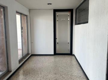 Oficina , León · Oficina de 146 m² en Renta en León