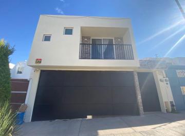 Casa de 3 habitaciones, San Luis Potosí · Casa en Venta en Villa Magna Remodelada con Ampliación