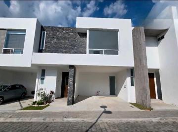 Casa · 230m² · 3 Recámaras · 2 Estacionamientos · Casa en Venta en Cluster Farasi, Haras Campestre