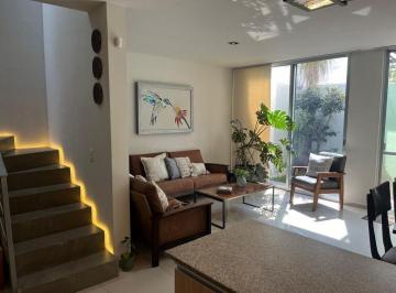 Casa en condominio · 138m² · 3 Recámaras · 2 Estacionamientos · Casa en Venta en El Sur, Cerca de Punto Sur, en La Rua