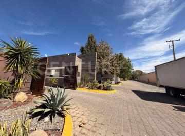 Casa · 169m² · 3 Recámaras · 2 Estacionamientos · Venta de Casa Atlixco Privada Entrealamedas