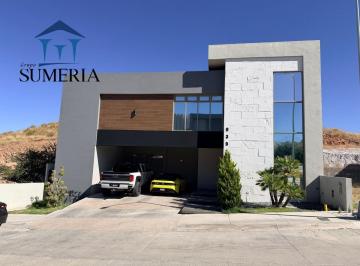 9112cb69610b4d18e2596108330603e9c0f11440dec0aa0ba6371c5e0561faf1 · Moderna Casa en Venta en Cantera con Alberca