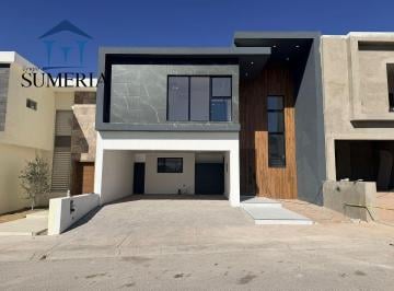 4b4551ef5e8ef03583c040b10e8ea3764dac301e43b2f1baed47389831f17d8a · Hermosa Casa en Bosque Real con Recámara en Pb