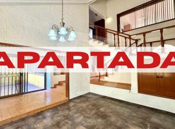 Casa de 3 habitaciones, Zapopan · Casa en Venta en Residencial Victoria
