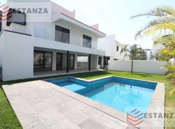 Casa · 340m² · 4 Recámaras · 3 Estacionamientos · Paraíso Country Club Casa - Clave Cs517