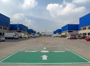 Bodega comercial · 1212m² · 10 Estacionamientos · Bodega Industrial en Renta