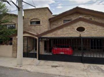 Casa de 4 habitaciones, Saltillo · Casa de Recuperacion Bancaria