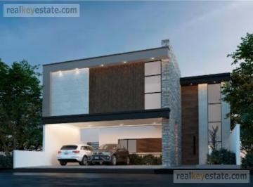 Casa · 337m² · 3 Recámaras · 3 Estacionamientos · Casa en Venta en Carretera Nacional Monterrey, La Joya Residencial