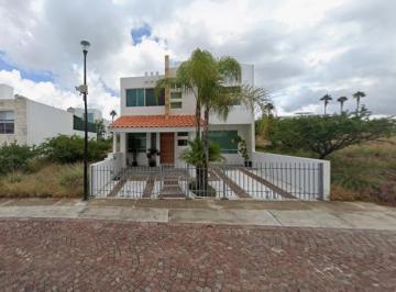 Casa de 3 habitaciones, Querétaro · ¡Vive en La Zona de Mayor Prestigio y Crecimiento en Querétaro!