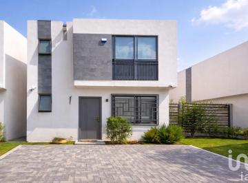Casa · 96m² · 2 Recámaras · 2 Estacionamientos · Venta | Tu Próxima Decisión en Villas del Campo Empieza Aquí