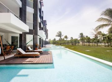 Departamento · 221m² · 4 Recámaras · 2 Estacionamientos · Departamento de Lujo en Planta Baja con Terraza Privada y Swim - Up en Mareazul