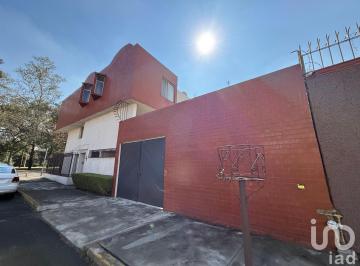 Casa · 263m² · 4 Recámaras · 3 Estacionamientos · Casa en Venta Rancho Vistahermosa, Coapa, Coyoacan